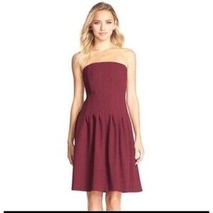 Kaya & Sloane Strapless Merlot Burgundy  Dress Size M Boning Pleats Pockets  New